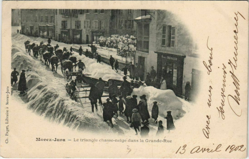 Carte postale ancienne Morez-Jura - Le triangle chasse-neige dans la Grande Rue