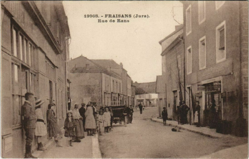 Carte postale ancienne Fraisans - Rue de Rans à Fraisans