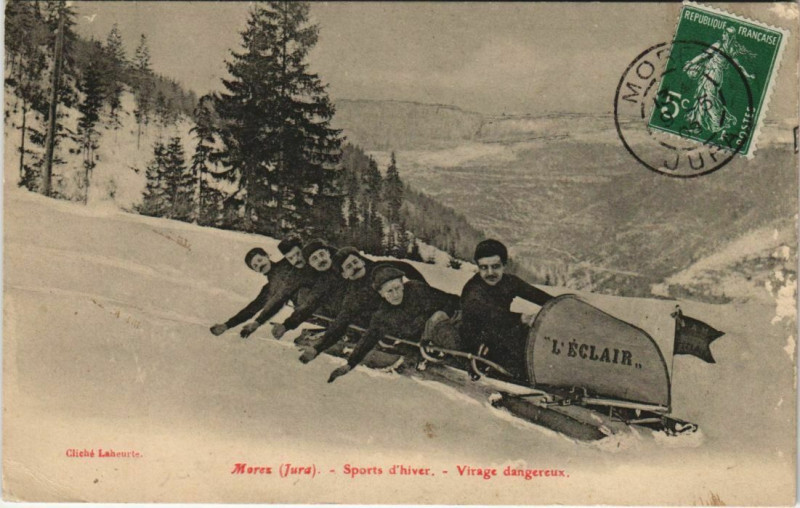 Carte postale ancienne Morez - Sports d'hiver - Virage dangereux