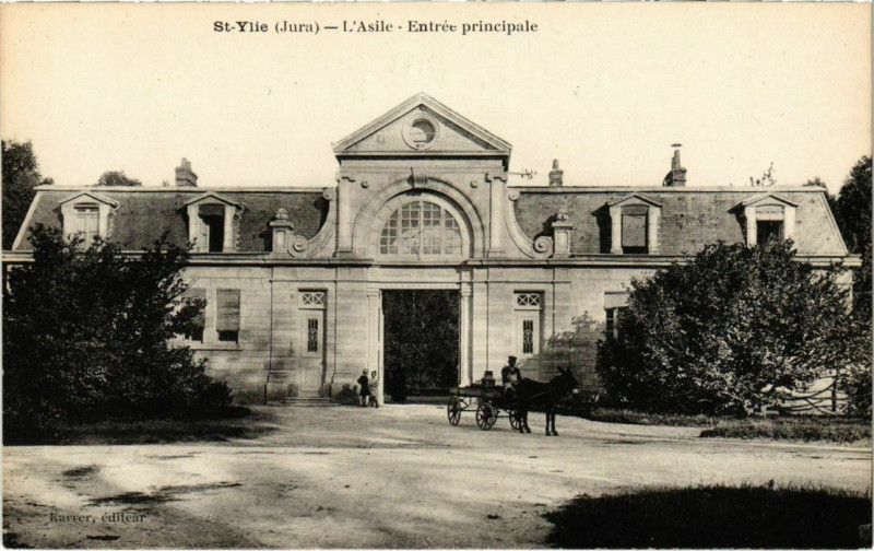 Carte postale ancienne St Ylie- L'Aisle, Entree principale France