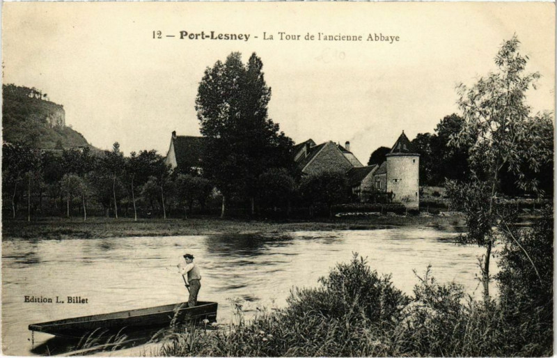 Carte postale ancienne Pont Lesney- La tour de l'ancienne Abbaye France à Ney