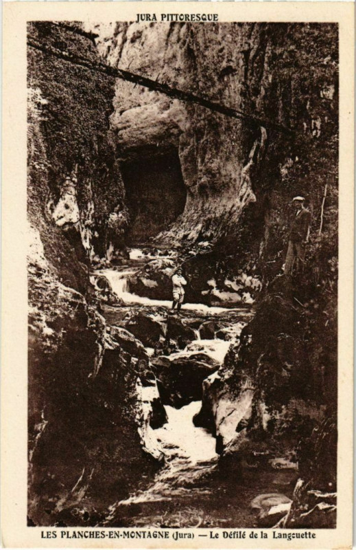 Carte postale ancienne Les Plaches en Montagne- Le Defile de la Langouette France