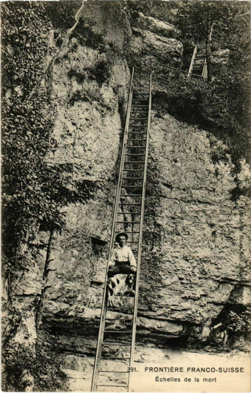 Carte postale ancienne Frontiere Franc Suisse- Echelles de la mort France