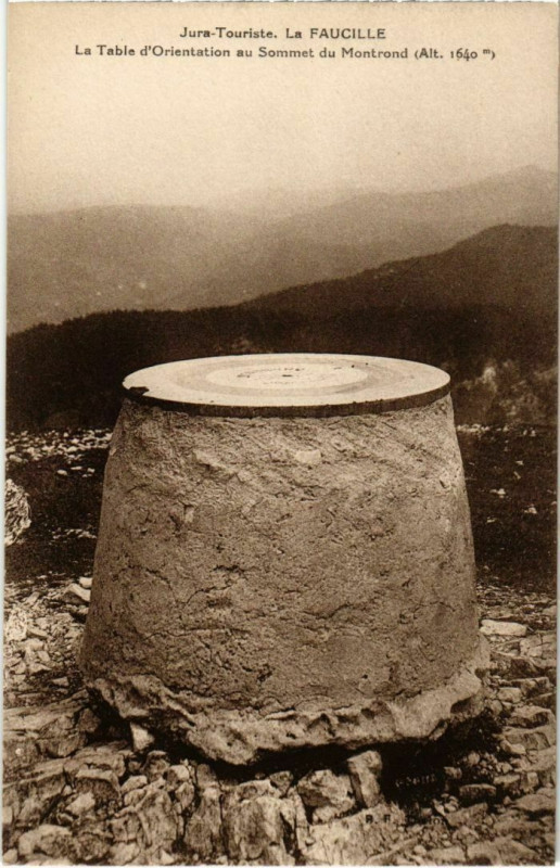 Carte postale ancienne La Table d'Orientation au Sommet du Montrond France à Montrond