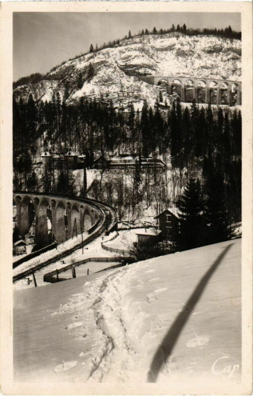 Carte postale ancienne Morez- Les Viaducs France