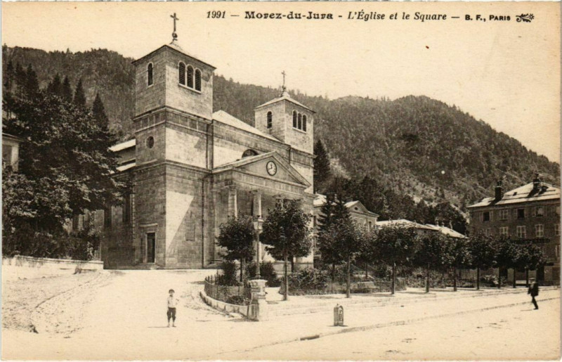 Carte postale ancienne Morez- Eglise et le Square France