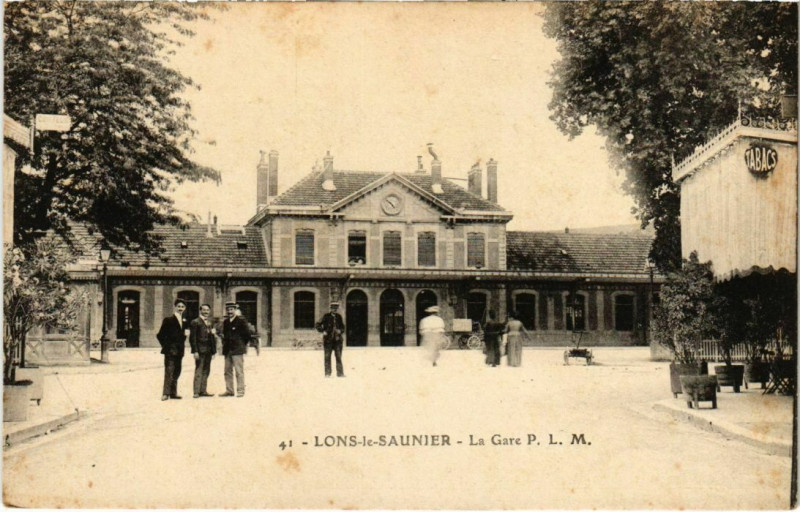 Carte postale ancienne Lons le Saunier- La Gare France à Lons-le-Saunier