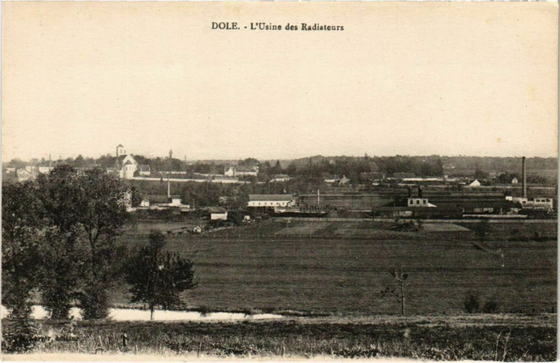Carte postale ancienne Dole- Usine des Radiateurs France à Dole