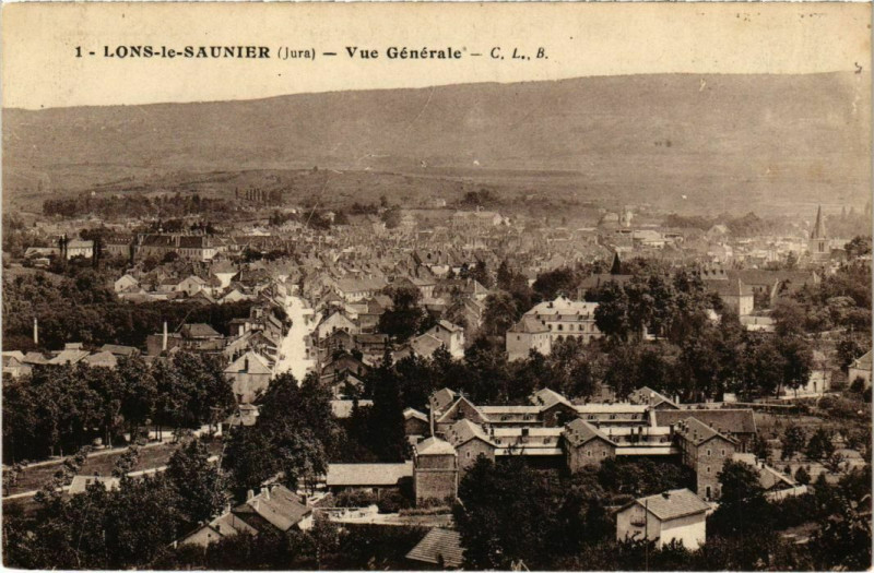 Carte postale ancienne Lons le Saunier- vue generale France à Lons-le-Saunier