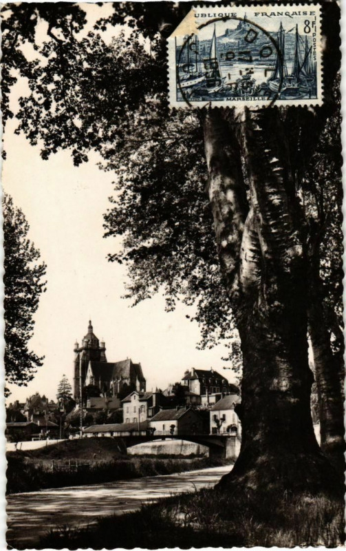 Carte postale ancienne Dole- Les Bords du Canal France à Dole
