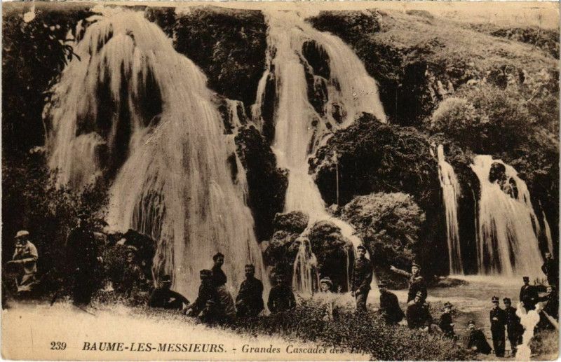 Carte postale ancienne Baume les Messieurs- Cascades des Tufs France à Baume-les-Messieurs