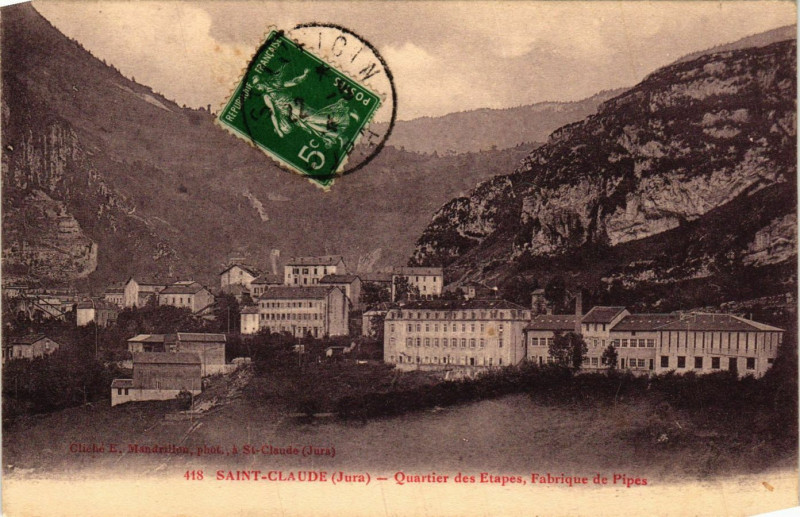 Carte postale ancienne Saint-Claude - Quartier des Etapes - Fabrique de Pipes - Jura à Saint-Claude