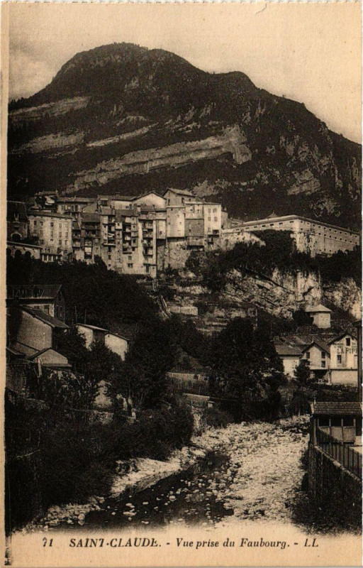 Carte postale ancienne Saint-Claude vue prise du Faubourg à Saint-Claude