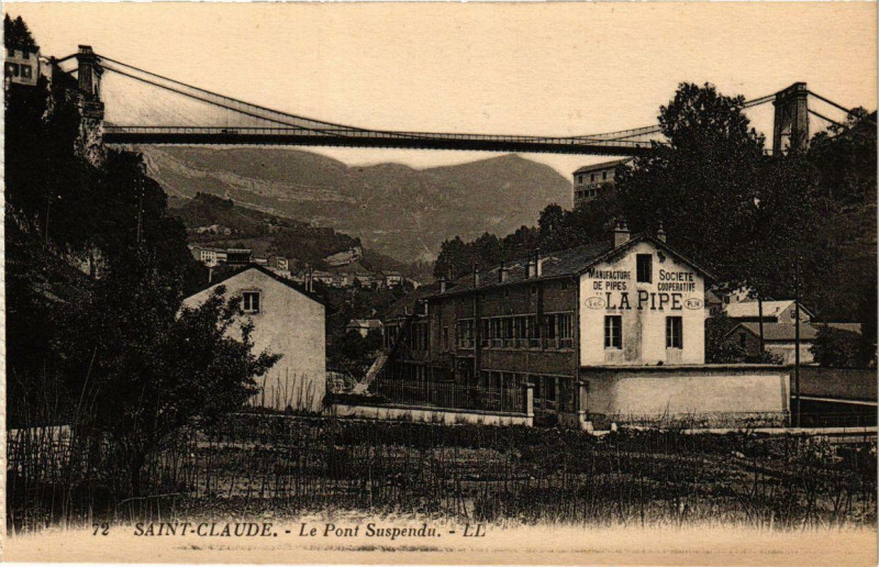 Carte postale ancienne Saint-Claude Le Pont suspendu à Saint-Claude