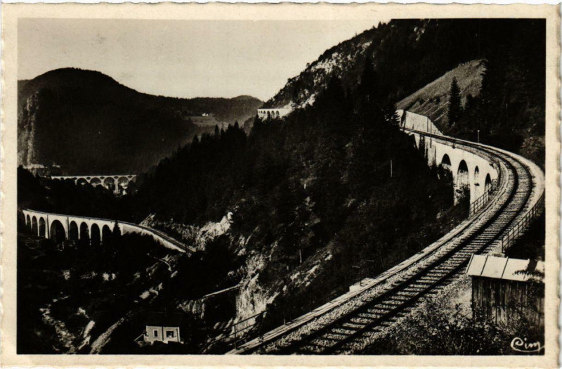 Carte postale ancienne Morez Les Quatre Viaducs