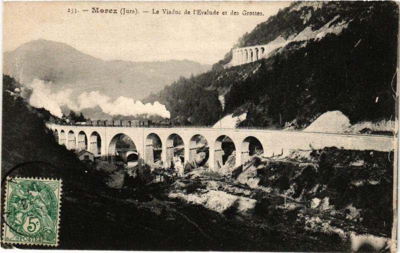 Carte postale ancienne Morez Le Viaduc de l'Evalude et des Grottes.