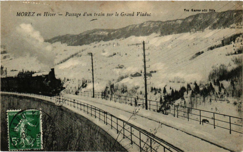Carte postale ancienne Morez en Hiver Passage d'un train sur le Grand Viaduc.
