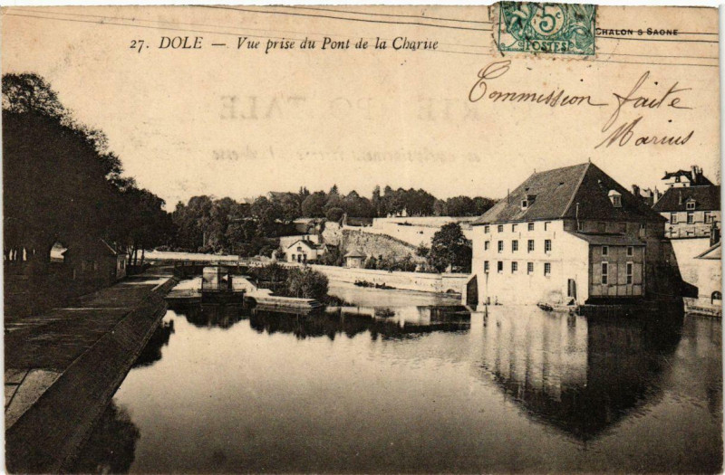 Carte postale ancienne Dole Vue prise du Pont de la Charue. à Dole