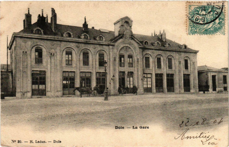 Carte postale ancienne Dole La Gare à Dole