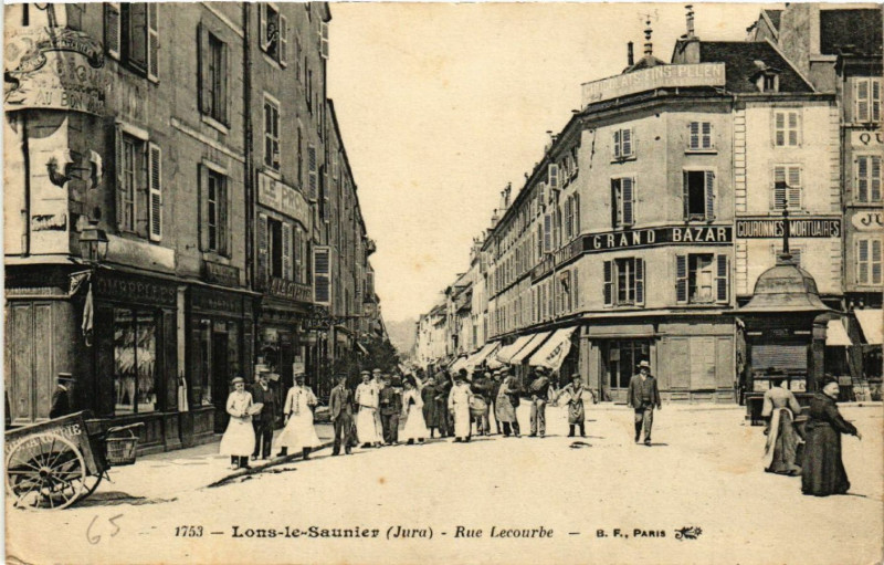 Carte postale ancienne Lons le Saunier Rue Lecourbe à Lons-le-Saunier