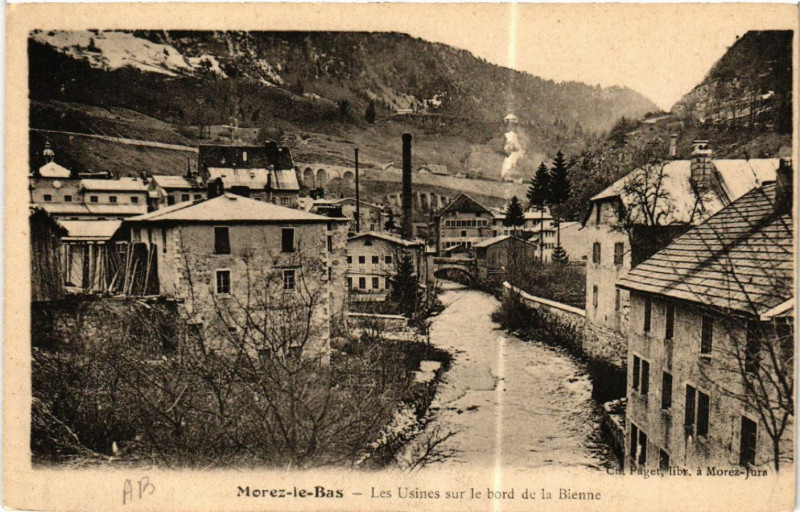 Carte postale ancienne Morez le Bas Les Usines sur le bord de la Bienne