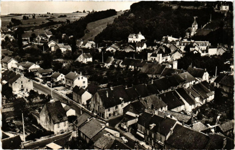 Carte postale ancienne Montmorot Vue générale à Montmorot