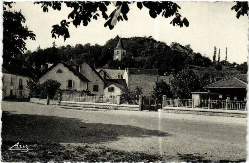 Carte postale ancienne Montmorot Quartier de l'Eglise à Montmorot
