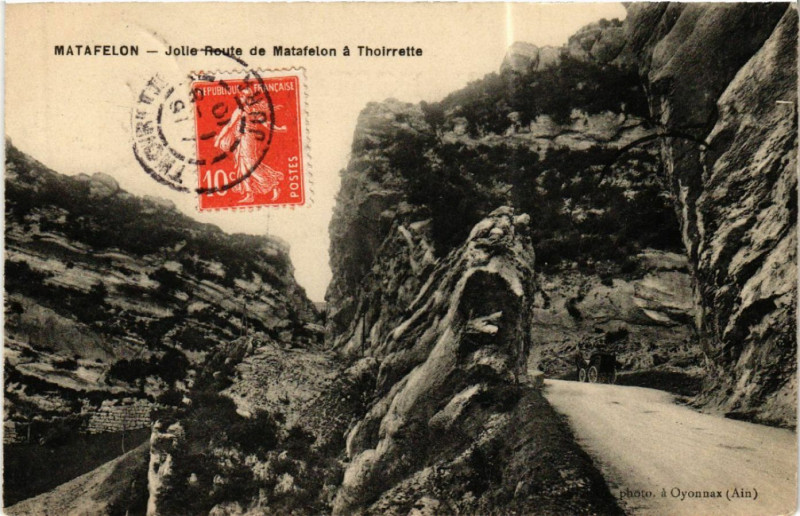 Carte postale ancienne Matafelon Jolie Route de Matafelon a Thoirrette