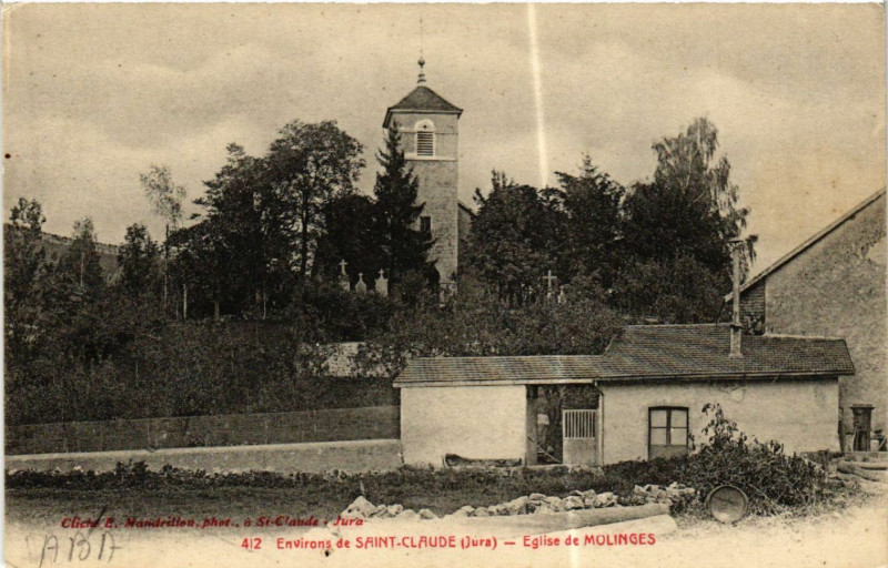 Carte postale ancienne Env.de Saint-Claude Eglise de Molinges à Saint-Claude