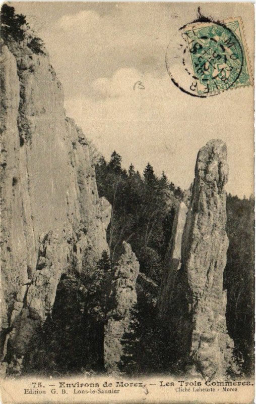 Carte postale ancienne Env.de Morez Les Trois Commeres
