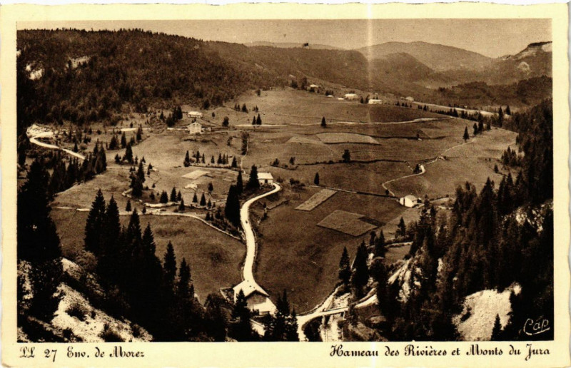 Carte postale ancienne Env.de Morez Hameau des Rivieres et Monts du Jura