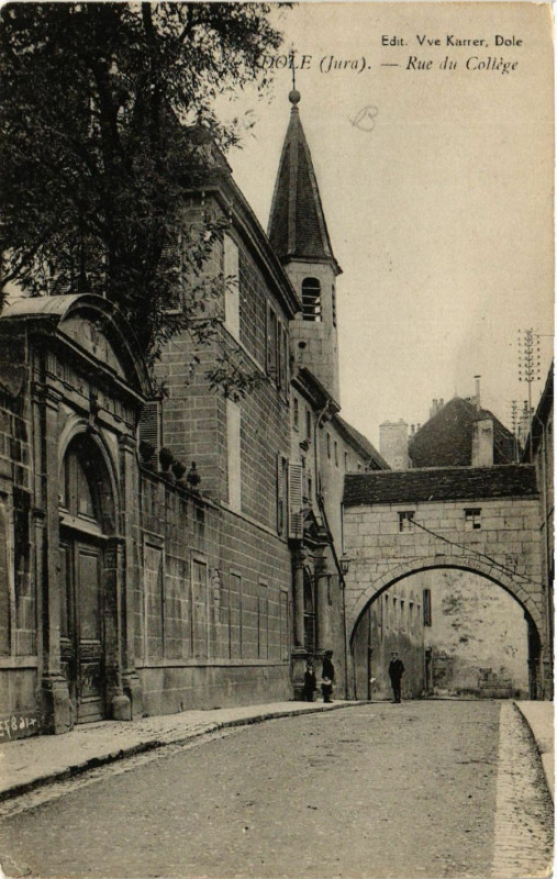 Carte postale ancienne Dole Rue du College à Dole