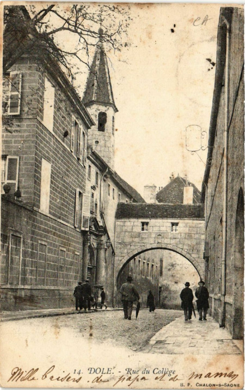 Carte postale ancienne Dole Rue du College à Dole