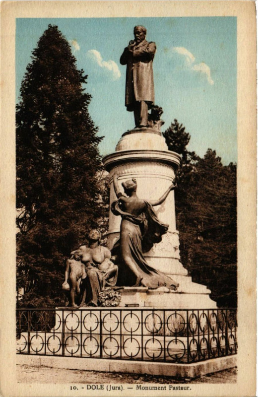 Carte postale ancienne Dole Monument Pasteur à Dole
