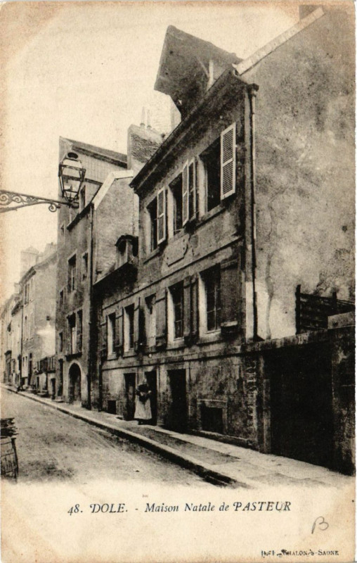 Carte postale ancienne Dole Maison Natale de Pasteur à Dole