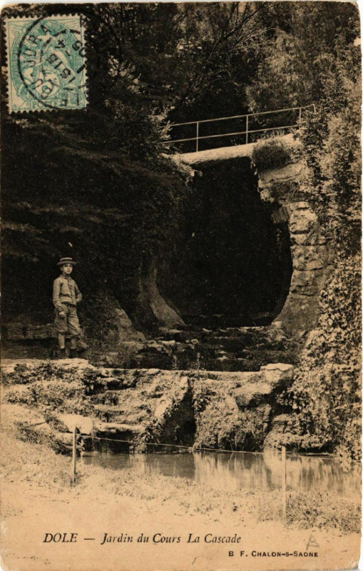 Carte postale ancienne Dole Jardin du Cours La Caascade à Dole
