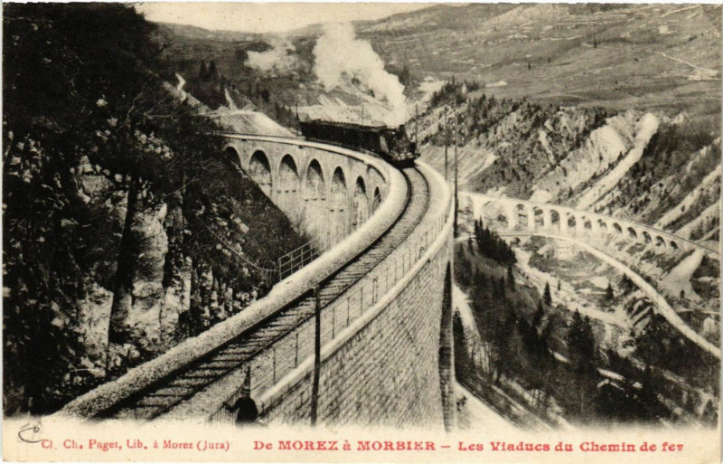Carte postale ancienne De Morez a Morbier Les Viaducs du Chemin de Fer à Morbier