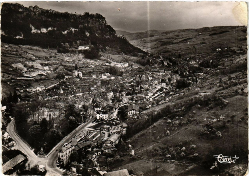Carte postale ancienne Salins-les-Bains Vue aerienne à Salins-les-Bains