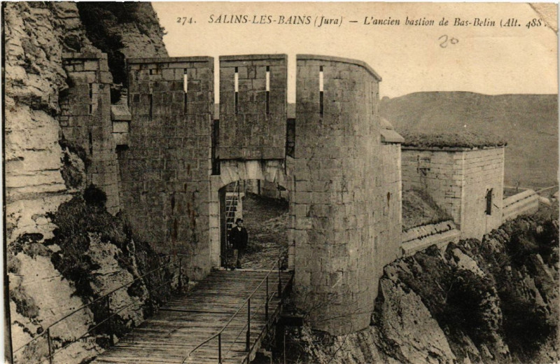 Carte postale ancienne Salins-les-Bains L'ancien bastion de Bas Belin à Salins-les-Bains