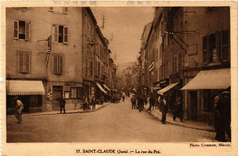Carte postale ancienne Saint-Claude La rue du Pre à Saint-Claude
