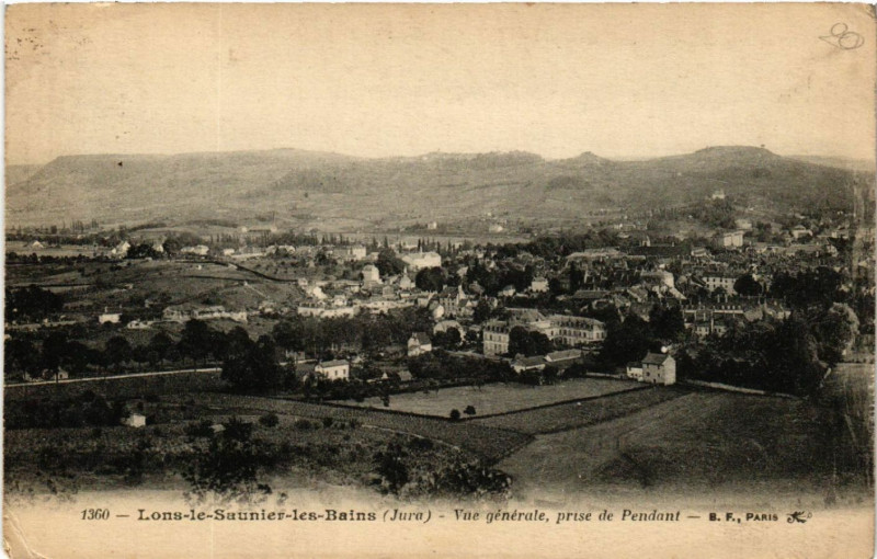 Carte postale ancienne Lons le Saunier Vue générale prise de Pendant à Lons-le-Saunier