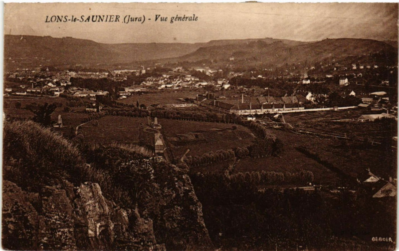 Carte postale ancienne Lons le Saunier Vue générale à Lons-le-Saunier