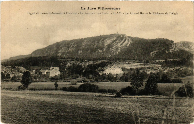 Carte postale ancienne Le Grand Bec et le Chateau de l'Aigle