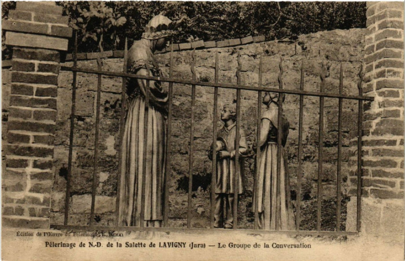 Carte postale ancienne Lavigny Pélérinage de N.-D. De la Salette Le Groupe à Lavigny
