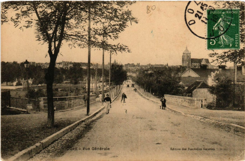 Carte postale ancienne Dole Vue générale à Dole