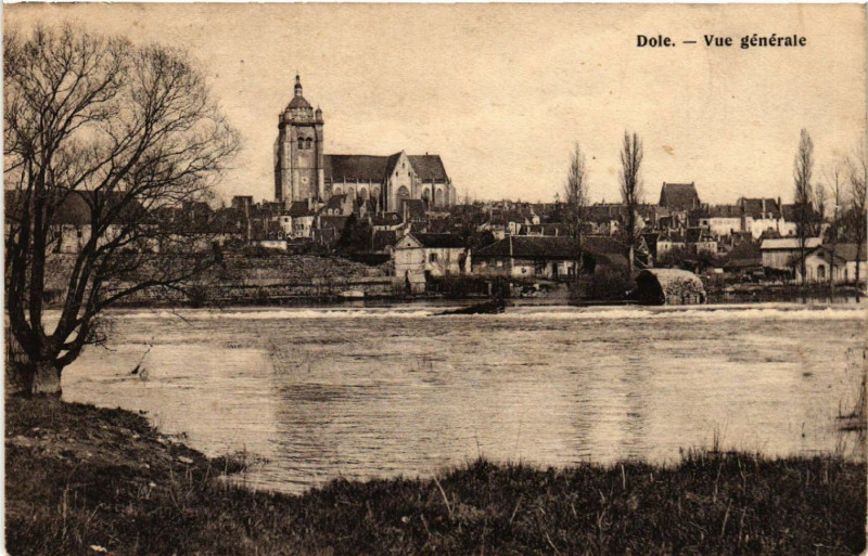Carte postale ancienne Dole Vue générale à Dole