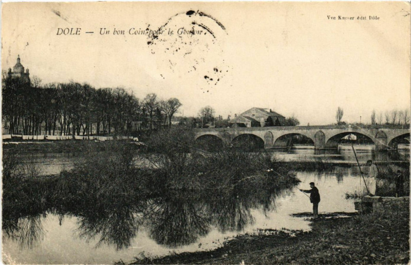 Carte postale ancienne Dole Un bon Coin pour le Goujou à Dole