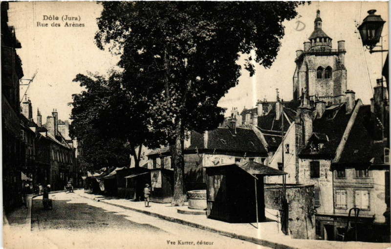 Carte postale ancienne Dole Rue des Arenes à Dole