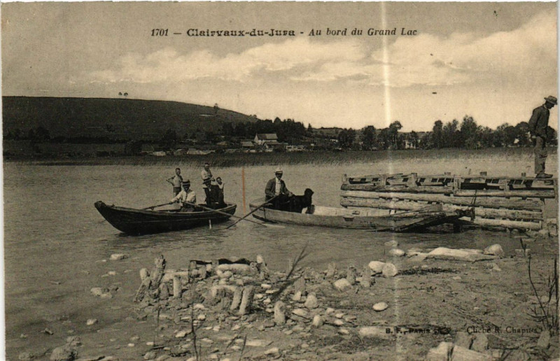 Carte postale ancienne Clairvaux du Jura Au bord du Grand Lac