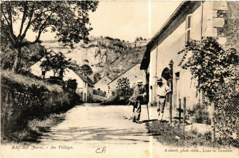 Carte postale ancienne Baume Au Village